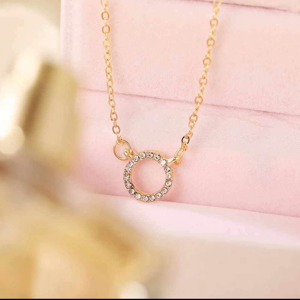 Trend Elegant Jewelry Crystal Circle Pendant Necklace Golden Color - Picture 2 of 4